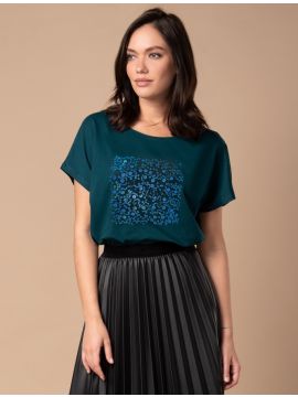 D49.894 Футболка изумруд_квадрат VILATTE